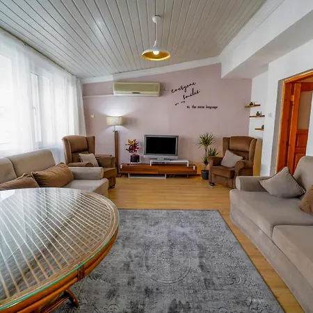 Apartment Serene Flat Close To In Muratpasa