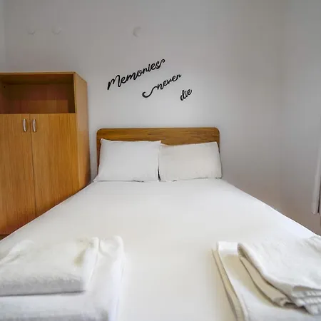 Serene Flat Close To In Muratpasa